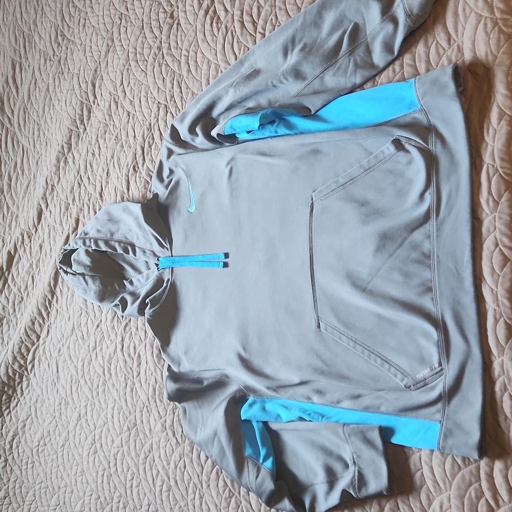 Men's Nike hooded sweatshirt
